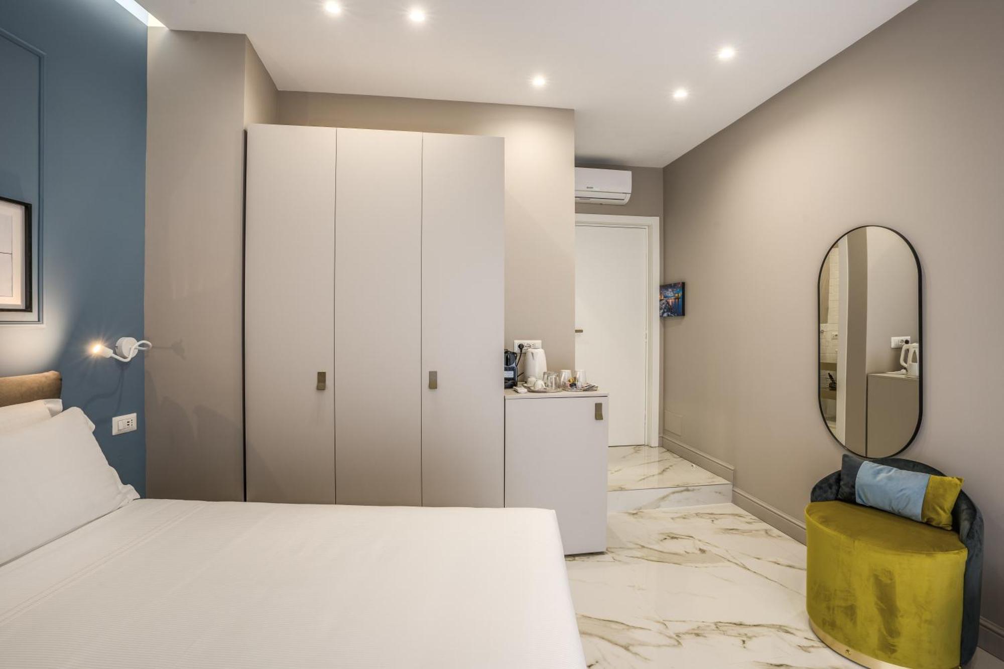Hotel The Oasis Napoli Esterno foto